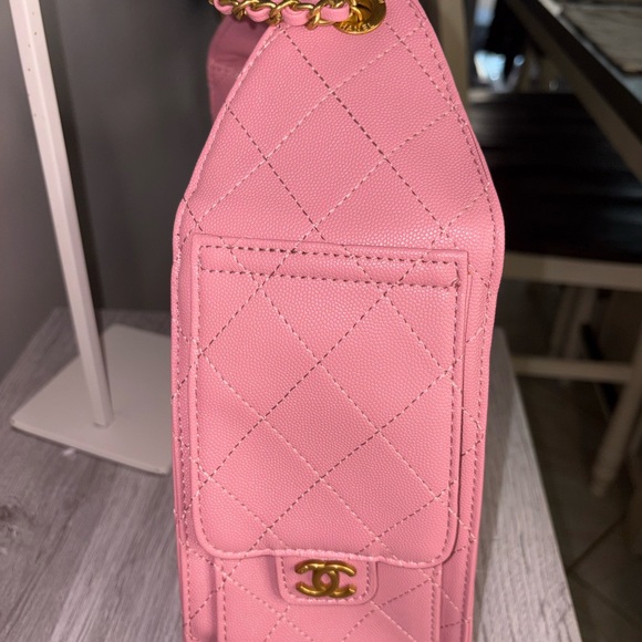 Pink Quilted Shoulder Bag with Gold Hardware - Picture 2 of 3